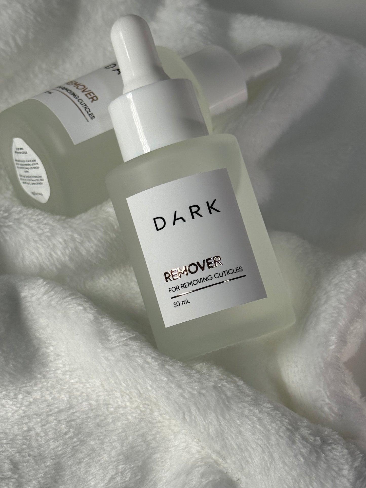 DARK Nagelhautentferner / Remover 30ml