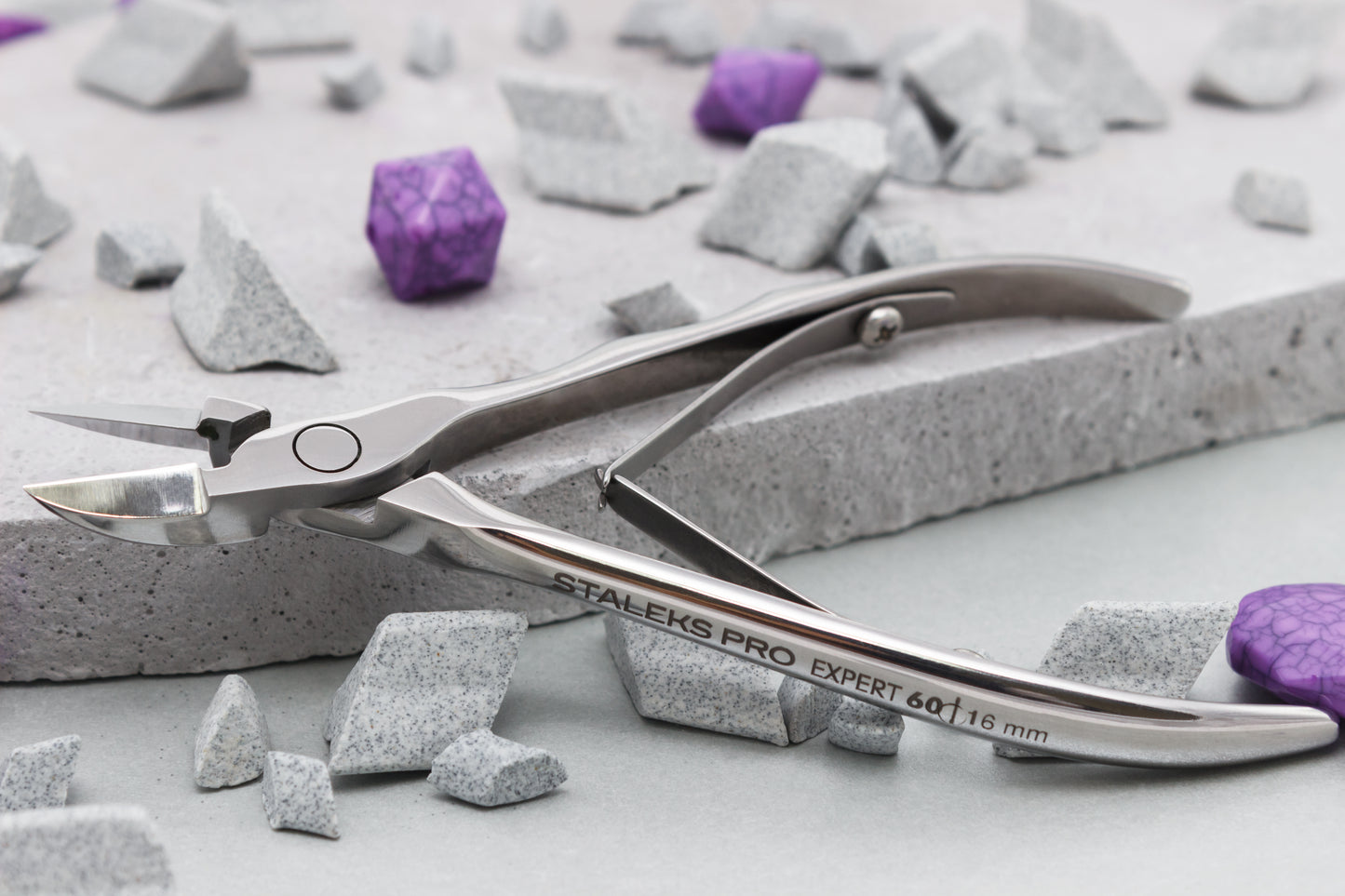 Professionelle Nagelzange von Staleks EXPERT 60