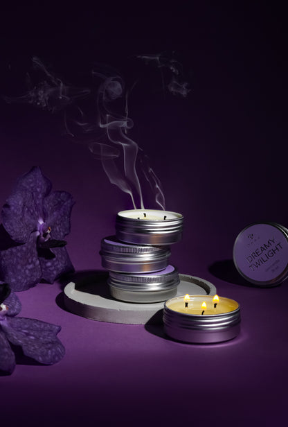 DNKa Massagekerze SERENITY FLAME mit Sandelholz-Moschus-Zitrus Duft, 30 ml